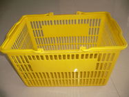O cesto de compras plástico amarelo Handheld/únicos portáteis leva cestas do punho